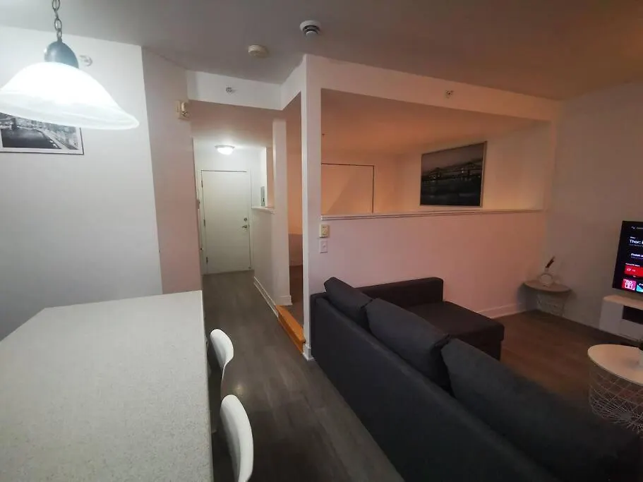 Appartement Lovely Studio In Longueuil, Near Downtown Montreal 0*, Longueuil